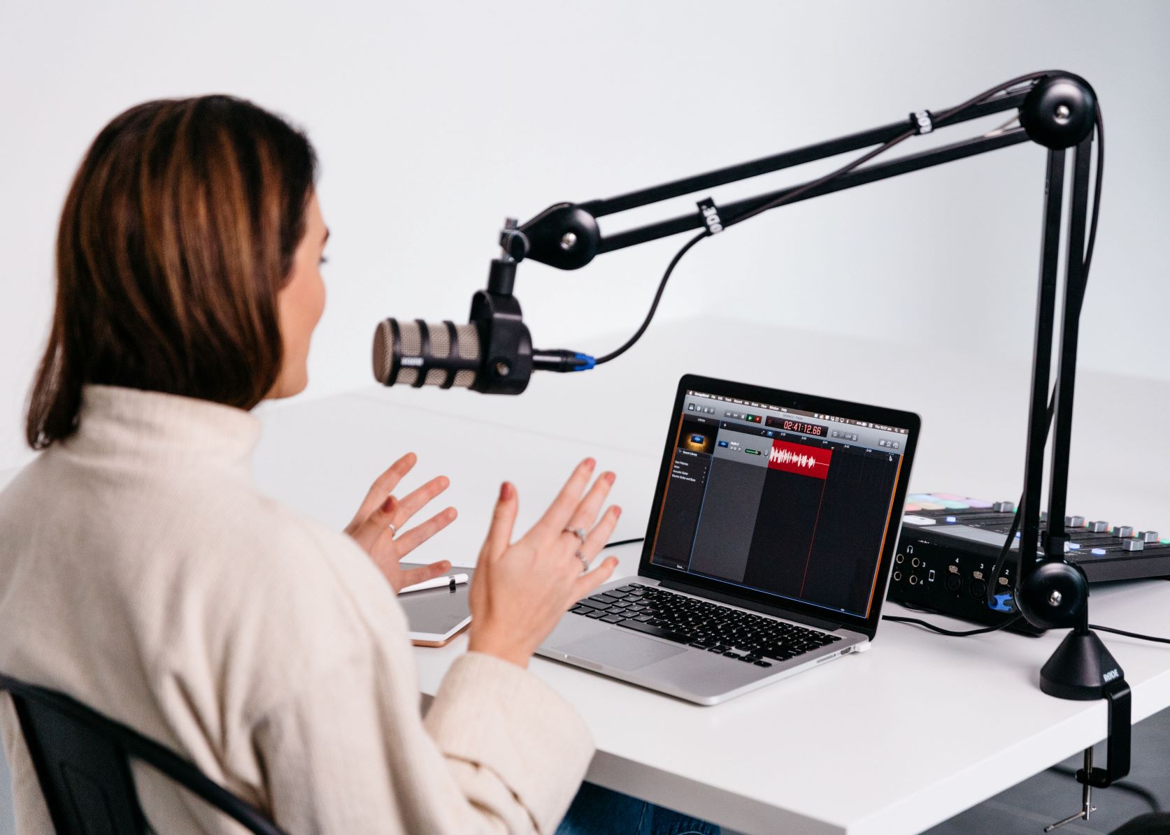 5 reasons to launch a podcast 2021
