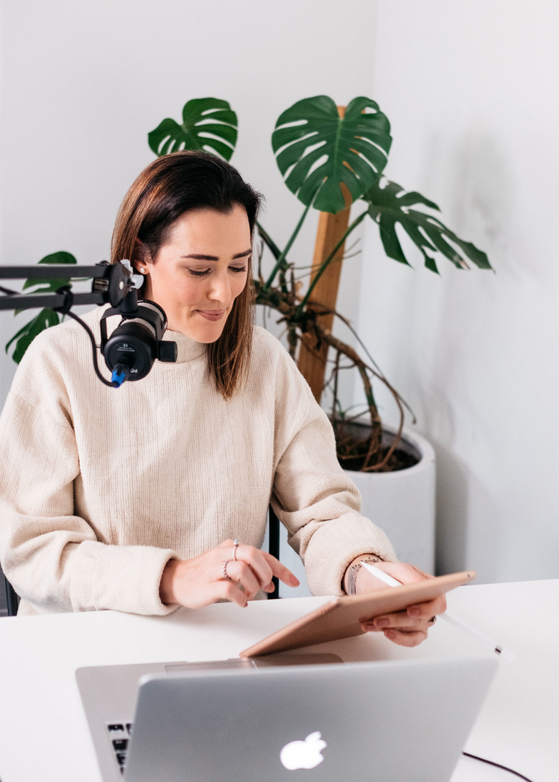 3 ways to level up your digital product with a podcast