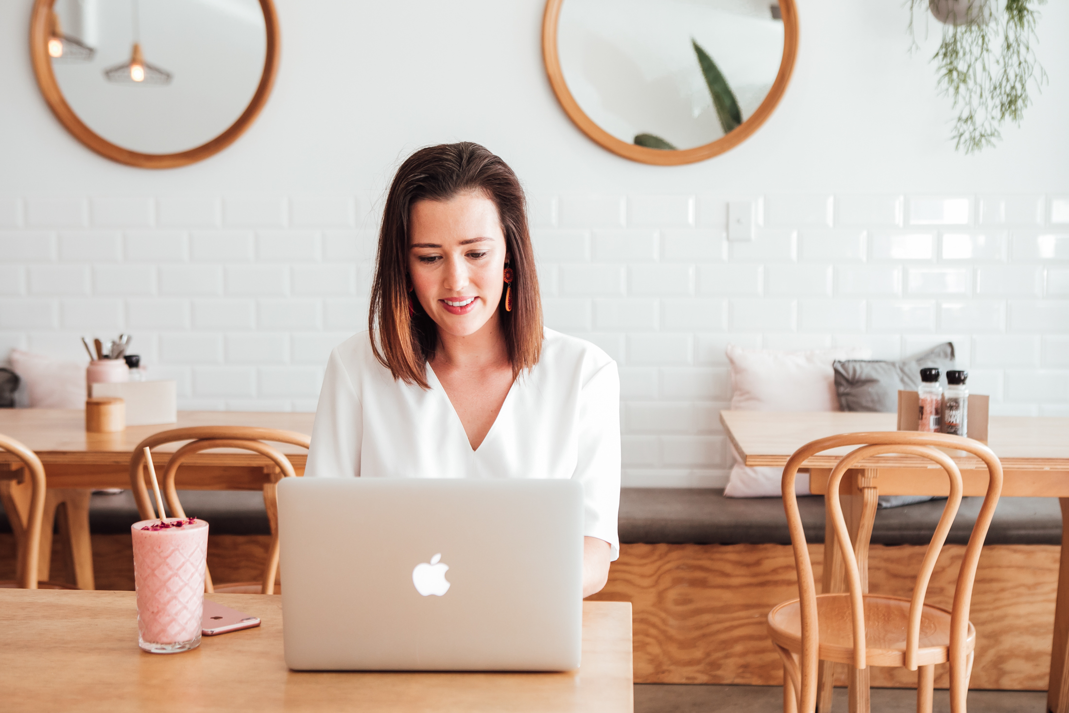 How do you know if you are enough of an expert to create a digital course